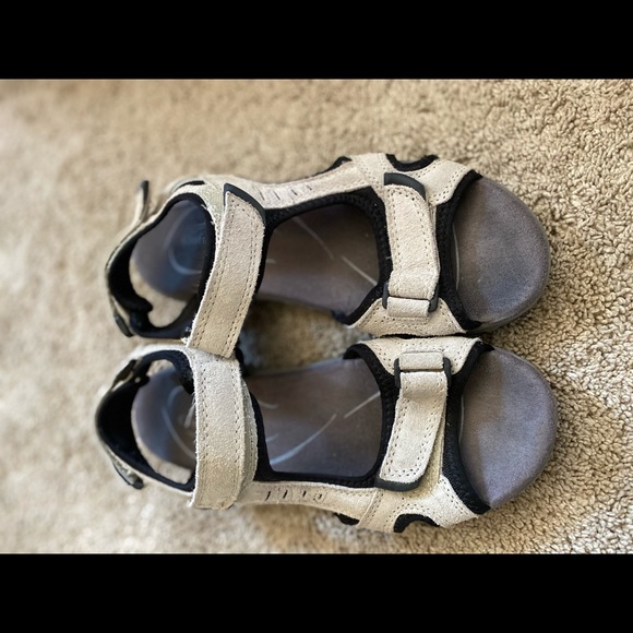 Croft and Barrow size 9 sandals - Picture 8 of 9